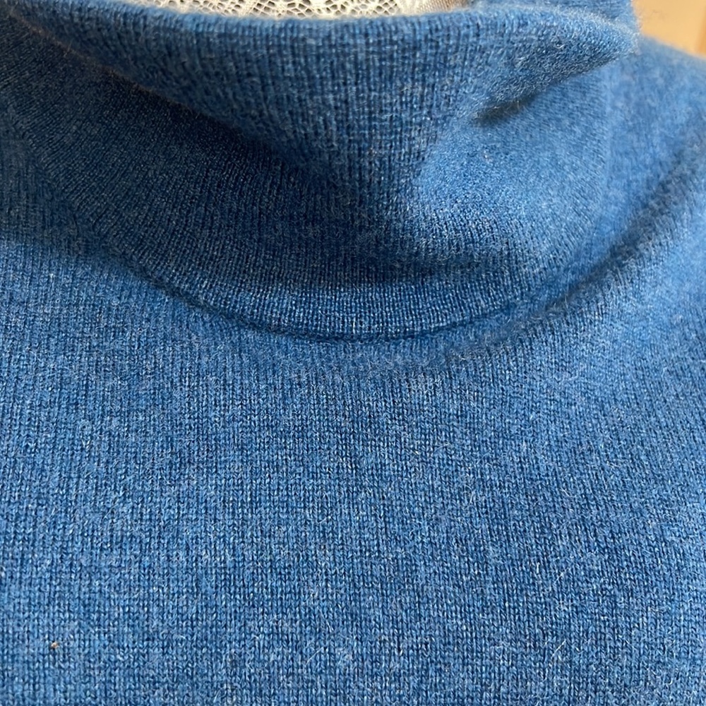 Talbots petites pure cashmere blue sweater size Mp - Picture 4 of 10